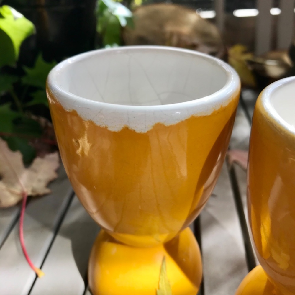 Vintage - Yellow ceramic « wine » glasses - Picture 3 of 7